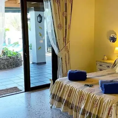 Sleeps 6 Pool Wifi 빌라 *