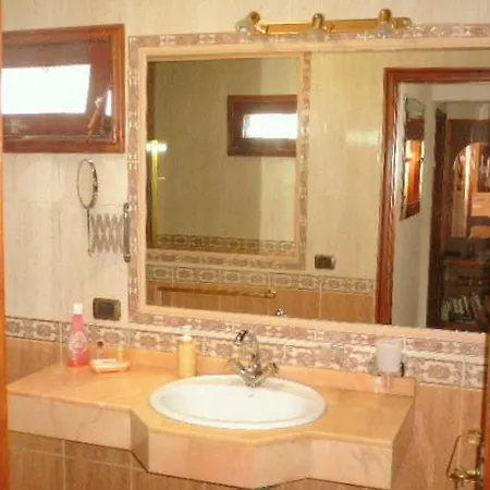 Sleeps 6 Pool Wifi 빌라 *